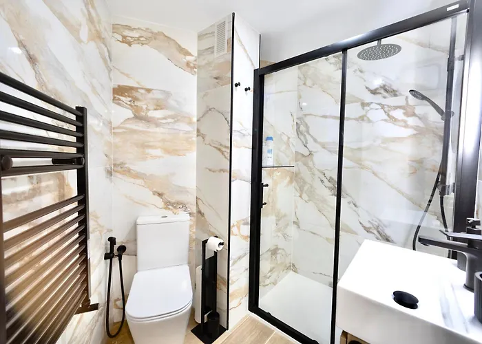 Train Station By Collection Appartement